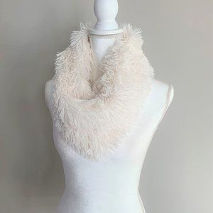 Amazingly Soft & Furry White Infinity Scarf
